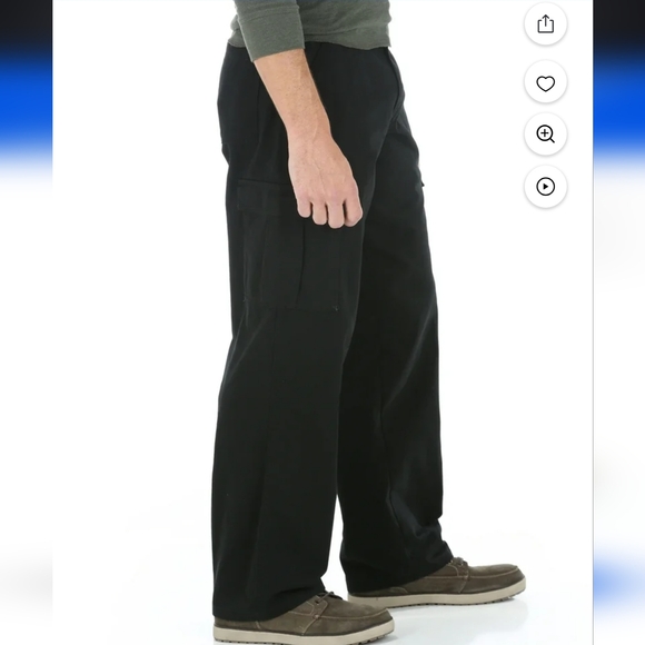 Wrangler 46x30 Men’s Work Wear Cargo Pants Utility Bootcut Black Carpenter NWOT - Picture 2 of 6